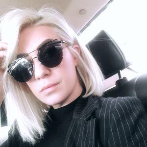 Meet your Posher, Pamela